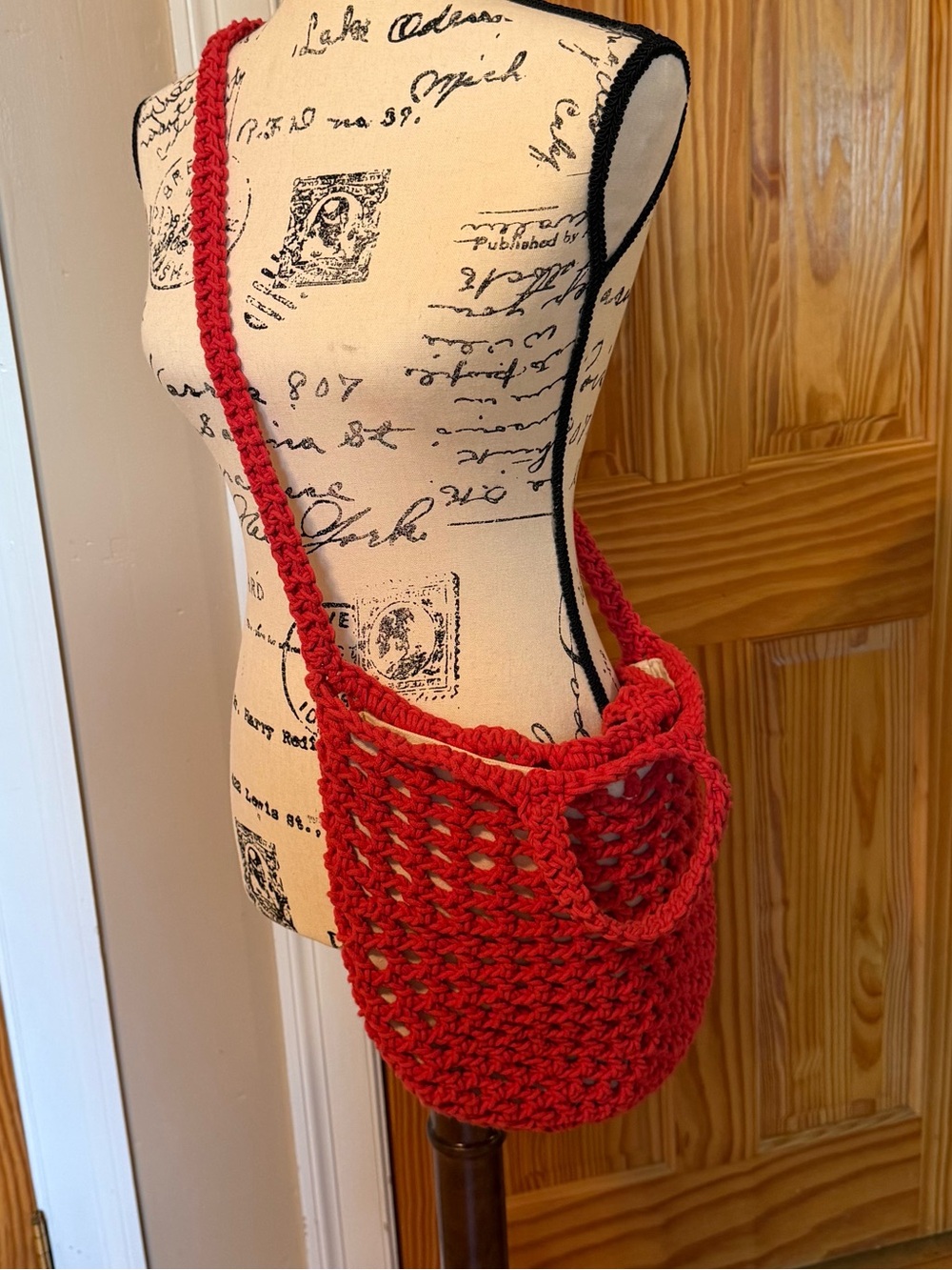Madewell Crocheted Shoulder Bag in Bright Poppy